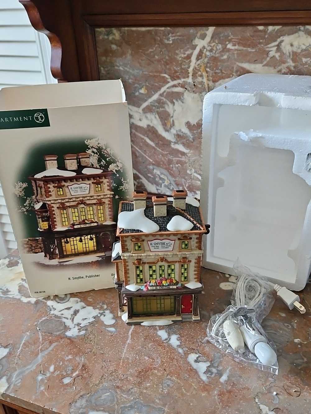 NWT Vintage 2005 Department 56 H. Smythe Publisher Dickens Village